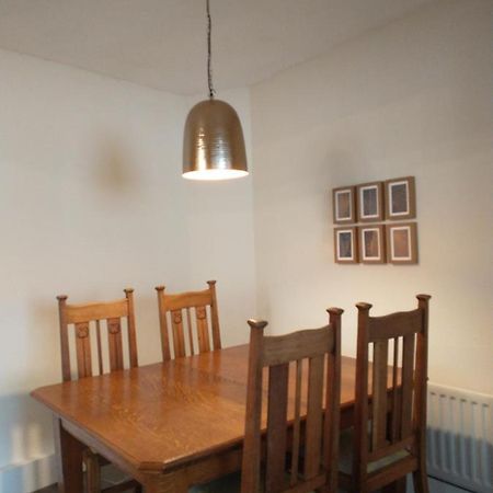 Spacious 2-Bed Apartment In Ruthin Exterior photo